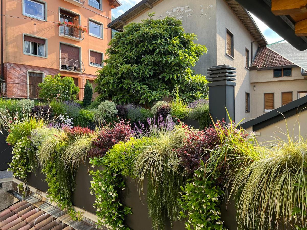 Luxury Lakefront Penthouse Lezzeno Exteriör bild