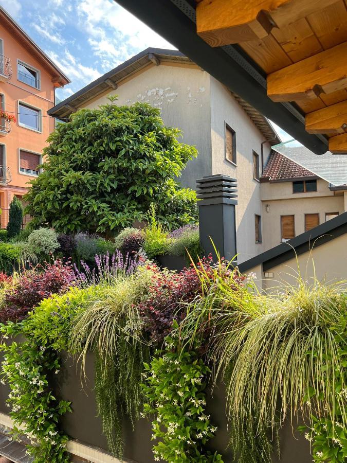 Luxury Lakefront Penthouse Lezzeno Exteriör bild